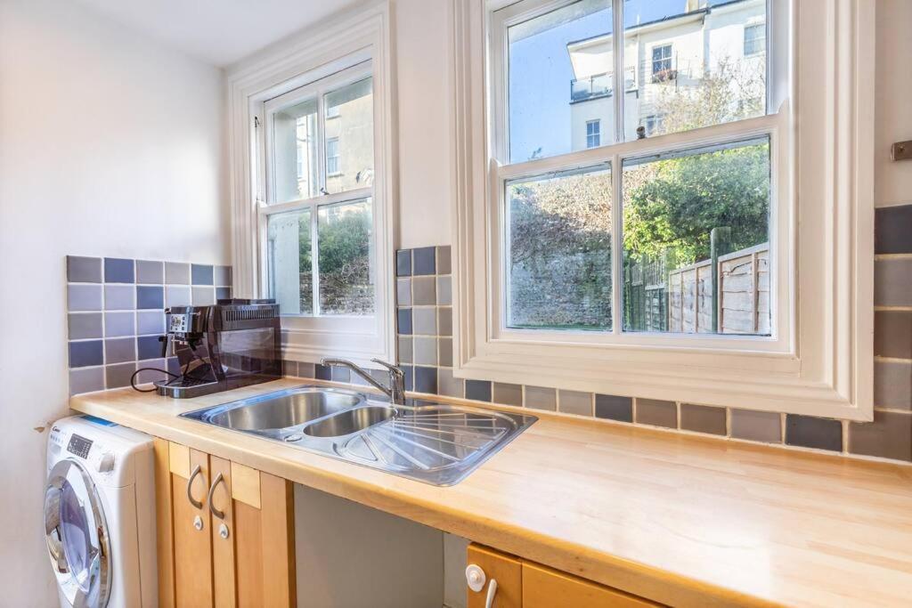 Victorian Flat Close To Station With Large Garden Lejlighed Brighton Eksteriør billede
